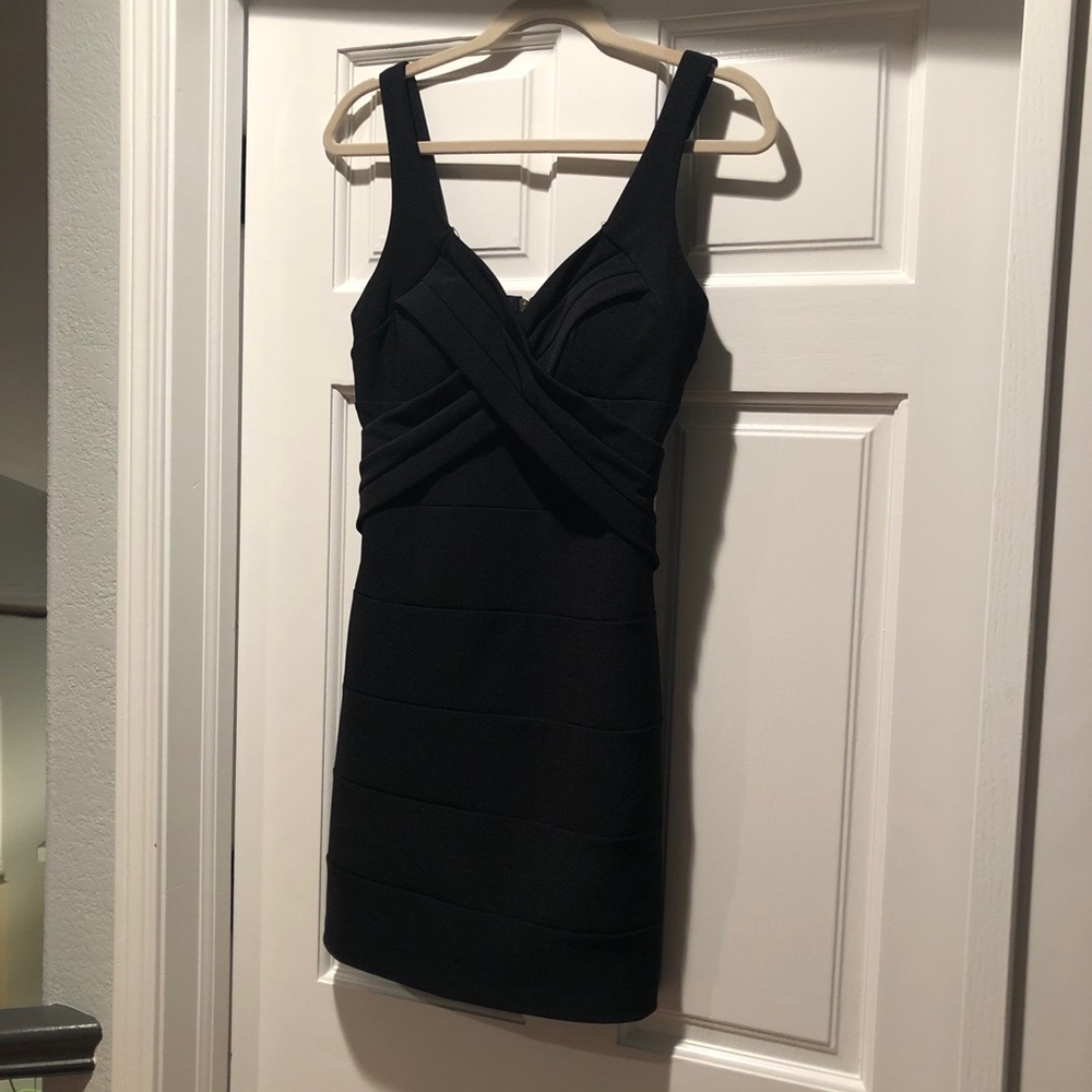 LBD- Black bodycon dress twist detail